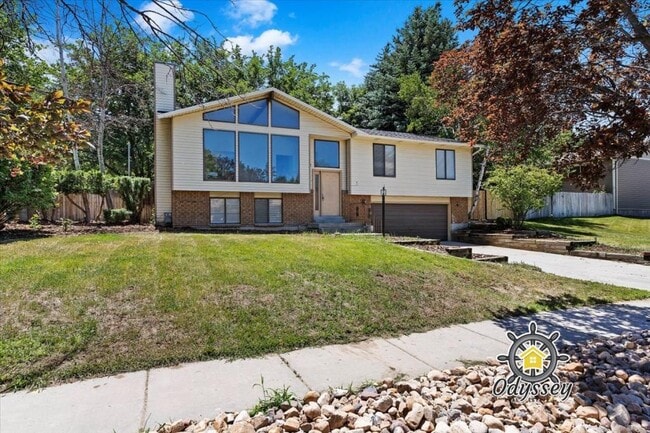 2066 E 10095 S in Sandy, UT - Building Photo - Building Photo