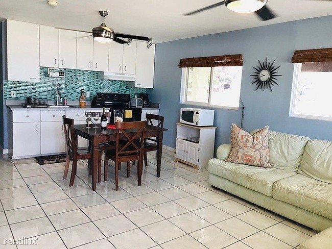 2012 St Louis Dr in Honolulu, HI - Building Photo - Building Photo