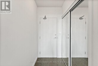 3 Navy Wharf Ct in Toronto, ON - Building Photo - Building Photo