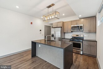 411 W Berks St in Philadelphia, PA - Building Photo - Building Photo