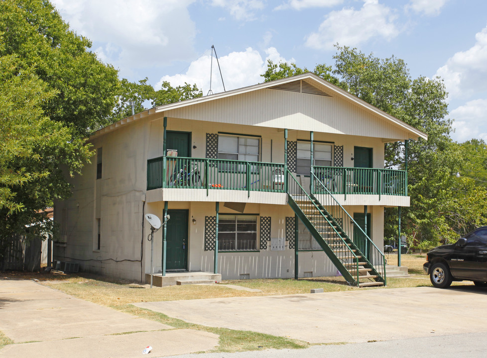 4405 Aspen St in Bryan, TX - Building Photo