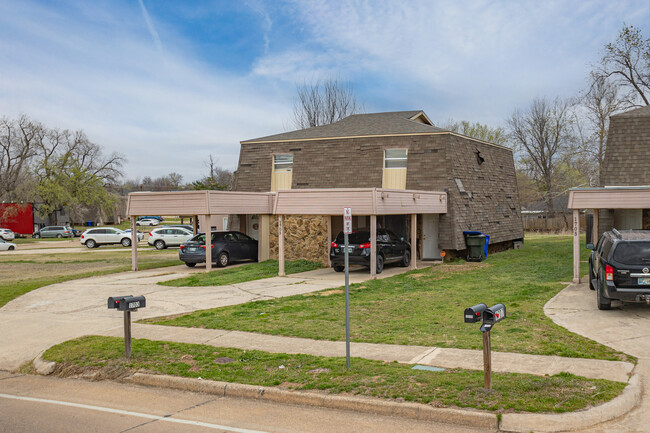 Sinclar Townhomes in Norman, OK - Building Photo - Building Photo