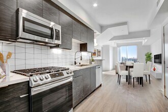 3355 Overland Ave, Unit 203 in Los Angeles, CA - Building Photo - Building Photo