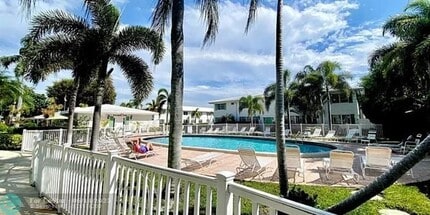 1801 NE 62nd St in Fort Lauderdale, FL - Building Photo - Building Photo
