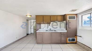 3634 E Madison Ave in Fresno, CA - Foto de edificio - Building Photo