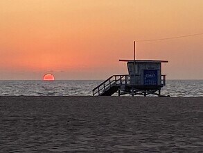 2707 Strongs Dr in Venice, CA - Foto de edificio - Building Photo