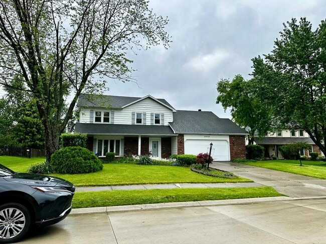 8928 Sunburst Ln in Fort Wayne, IN - Building Photo - Building Photo