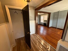 112 Hamilton Ave, Unit First Floor in Fords, NJ - Foto de edificio - Building Photo