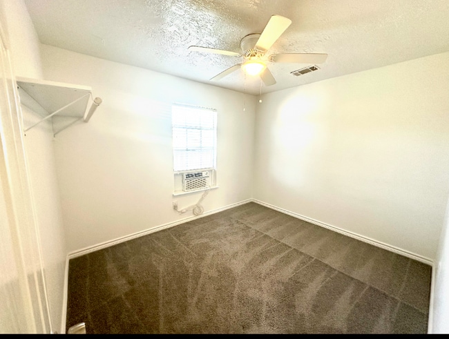 831 Deerpass Dr in Channelview, TX - Building Photo - Building Photo