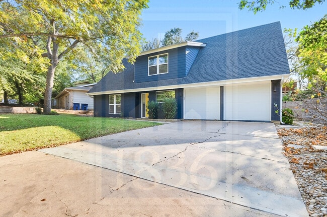 property at 1705 Deerfield Dr