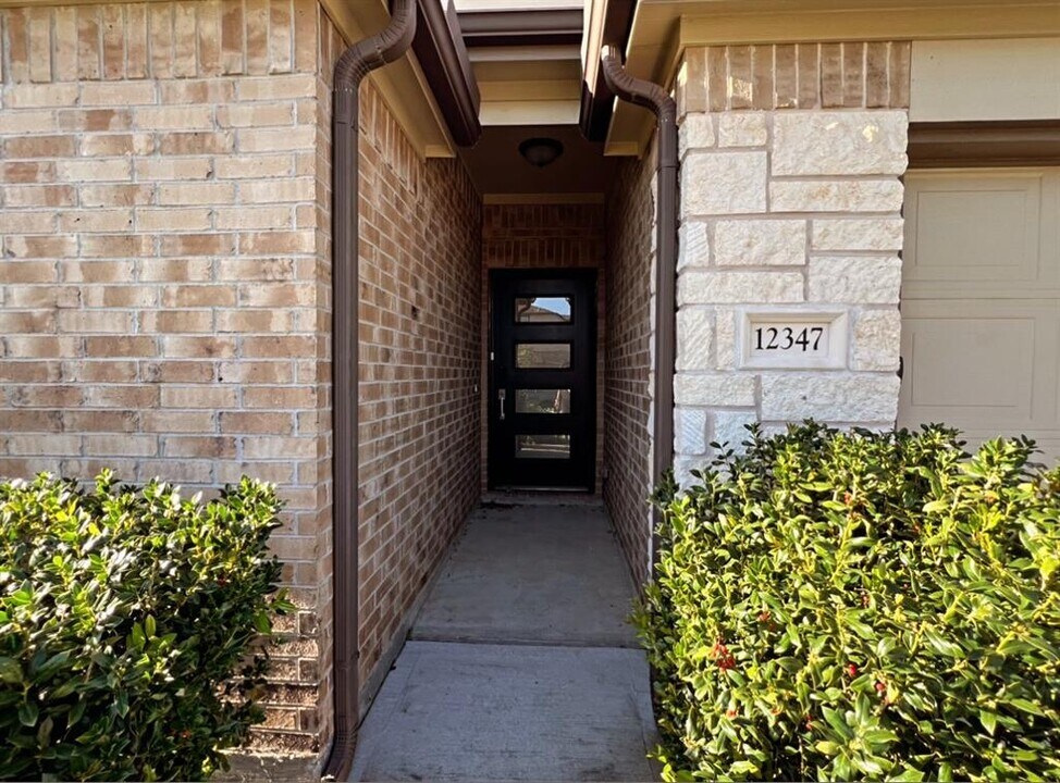 12347 Breckenwood Mills Dr in Humble, TX - Building Photo