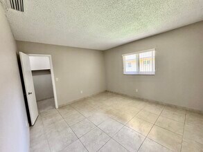6133 Buchanan St, Unit #2 in Hollywood, FL - Foto de edificio - Building Photo