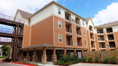 Bay Vista Pointe Apartments in Corpus Christi, TX - Building Photo - Building Photo