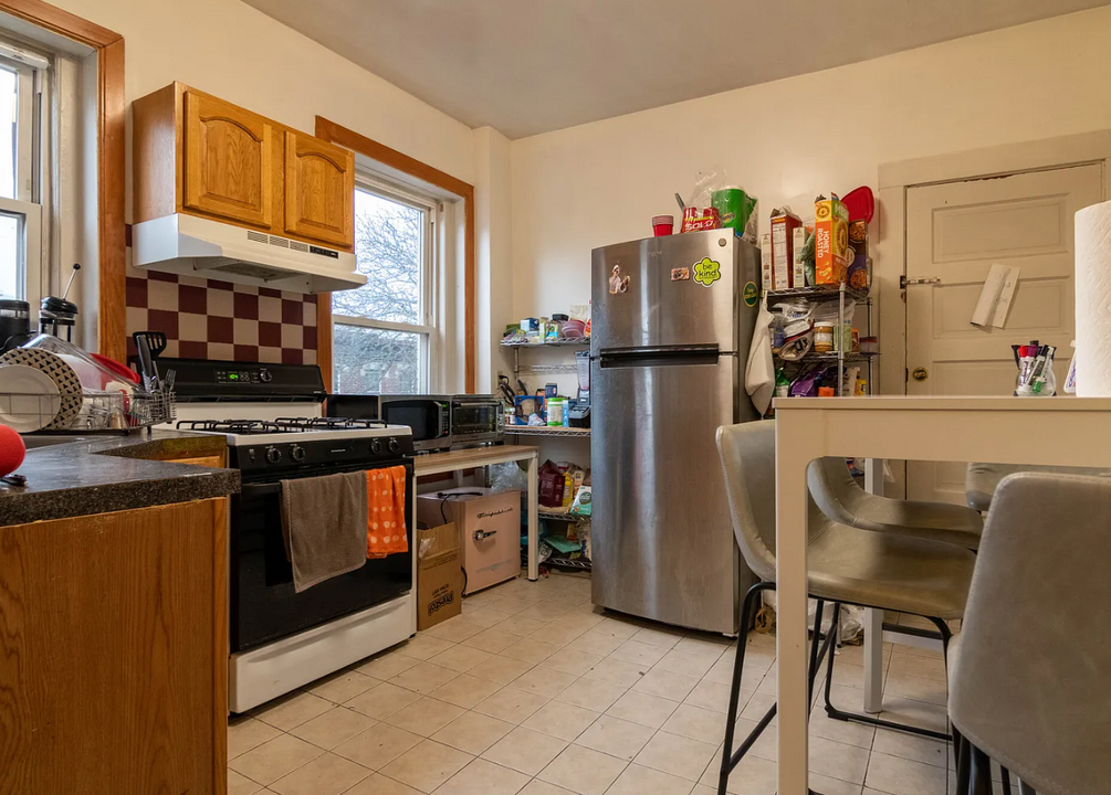 157 Thorndike St, Unit 1 in Brookline, MA - Foto de edificio