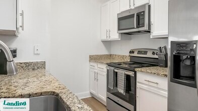 925 Canterbury Rd NE, Unit 02-0224 in Atlanta, GA - Building Photo - Building Photo