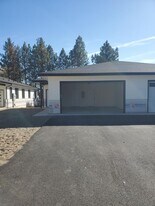 16 E 7th St in Deer Park, WA - Building Photo