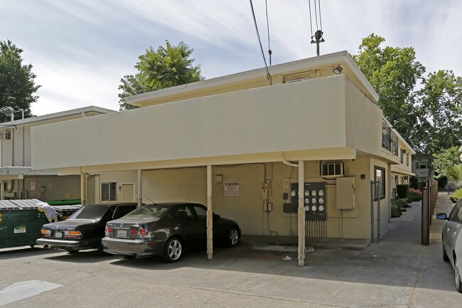 2309 I St in Sacramento, CA - Building Photo - Building Photo