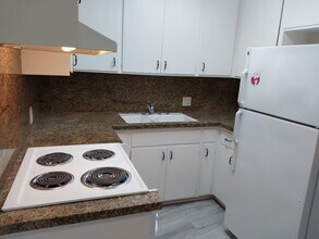 436 Vasquez Ct, Unit 1 in Sunnyvale, CA - Building Photo - Building Photo