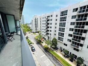 201 SW 17th Rd, Unit 603 in Miami, FL - Building Photo - Building Photo