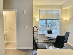638 Regan Av in Coquitlam, BC - Building Photo - Building Photo