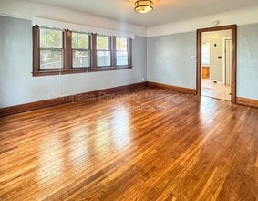 40 Page St NE in Grand Rapids, MI - Building Photo - Building Photo