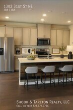 1302 31st St NE in Conover, NC - Building Photo - Building Photo