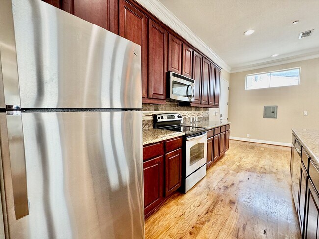 314 W Bell St in Houston, TX - Foto de edificio - Building Photo