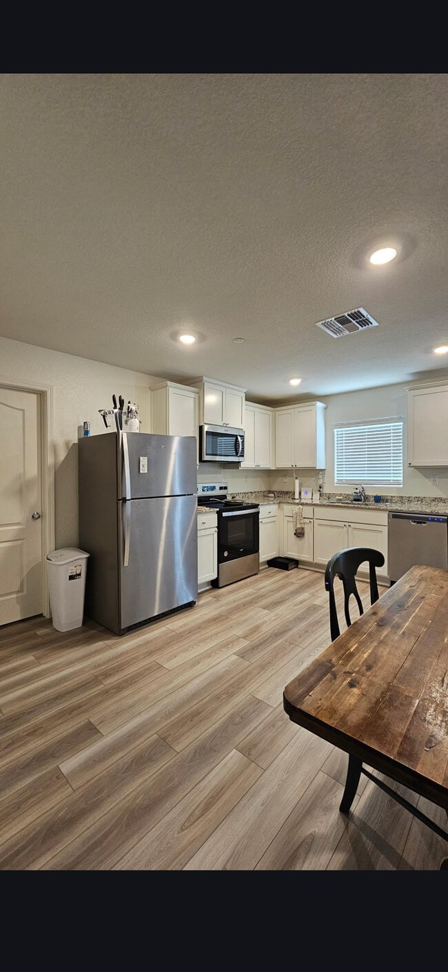 2226 Mickelson Dr in Linda, CA - Building Photo - Building Photo