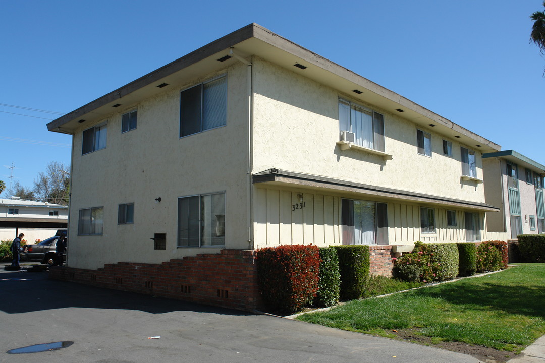 3231 Impala Dr in San Jose, CA - Foto de edificio