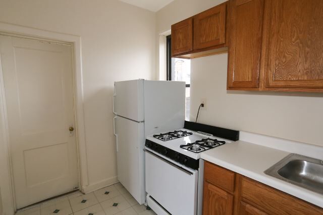 1053 W George St in Chicago, IL - Building Photo - Building Photo
