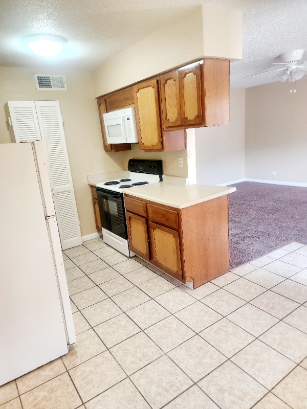 4175 Krupp Dr in El Paso, TX - Foto de edificio - Building Photo