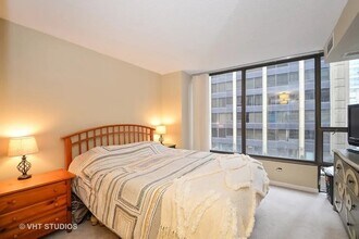 230 E Ontario St in Chicago, IL - Building Photo - Building Photo