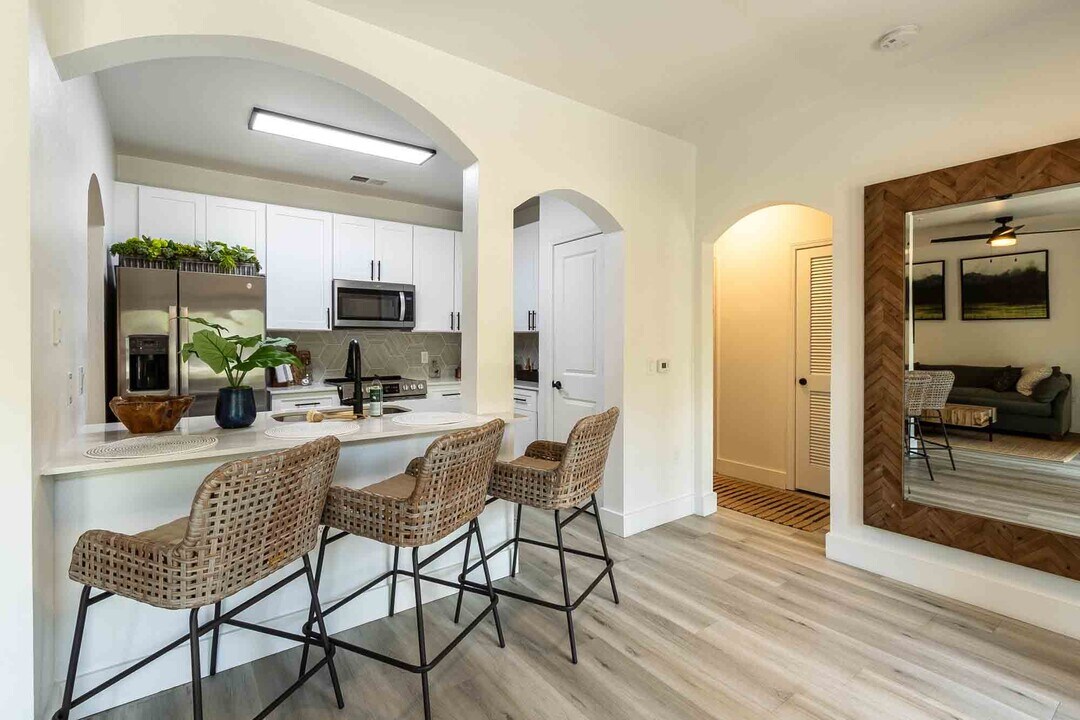 1000 West in Charleston, SC - Building Photo