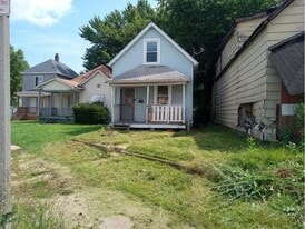 8564 N Broadway in St. Louis, MO - Building Photo