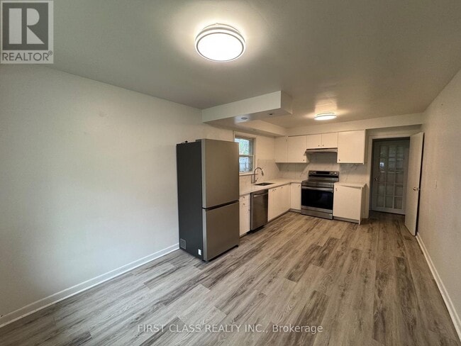 property at 37 Nipigon Ave