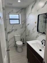 6116 SW 38th St in Miramar, FL - Building Photo - Building Photo