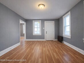 2717 N Main Ave in Scranton, PA - Building Photo - Building Photo