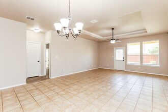 659 Trinity Meadow in San Antonio, TX - Building Photo - Building Photo