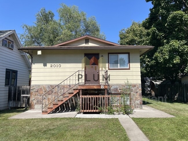 2010 S 8th St W in Missoula, MT - Building Photo - Building Photo