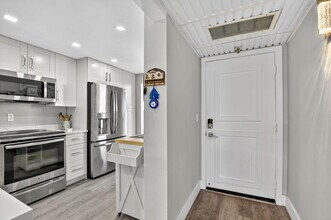 20 Royal Palm Way in Boca Raton, FL - Building Photo - Building Photo