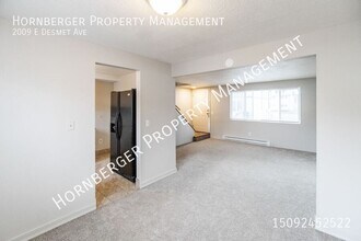 2009 E Desmet Ave in Spokane, WA - Building Photo - Building Photo