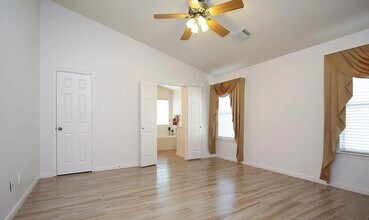 2007 Karsen Dr in Houston, TX - Building Photo - Building Photo