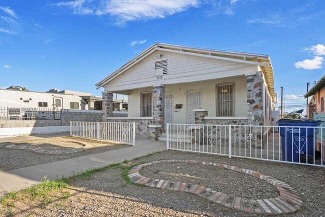 property at 3418 Yandell Dr