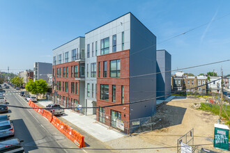 Point Breeze in Philadelphia, PA - Building Photo - Building Photo