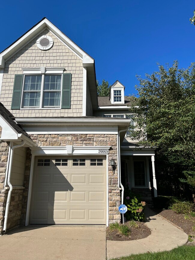 26669 Island Lake Dr Rentals in Novi, MI