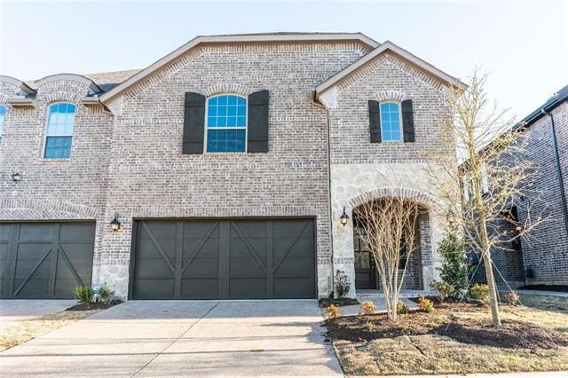 property at 3916 Lucan Ln