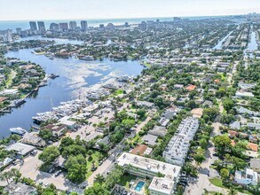 1900 NE 8th Ct in Fort Lauderdale, FL - Building Photo - Building Photo