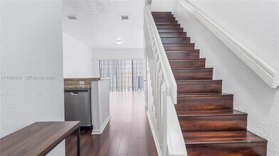 20820 San Simeon Way in Miami, FL - Building Photo - Building Photo