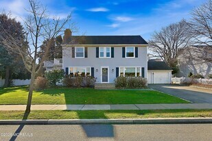 204 Neptune Pl in Sea Girt, NJ - Building Photo