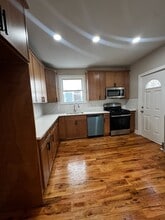 12 Montrose St in South Orange, NJ - Building Photo - Building Photo